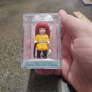 Hallmark Madame Alexander Firefighter Wendy 1997 Resin Figurine 2"